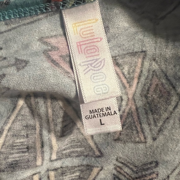NWT Lularoe Large Geometric Patterned Teal Top - Picture 5 of 5